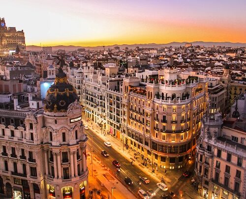 «Hola, Barcelona! Привіт, Барселона!»